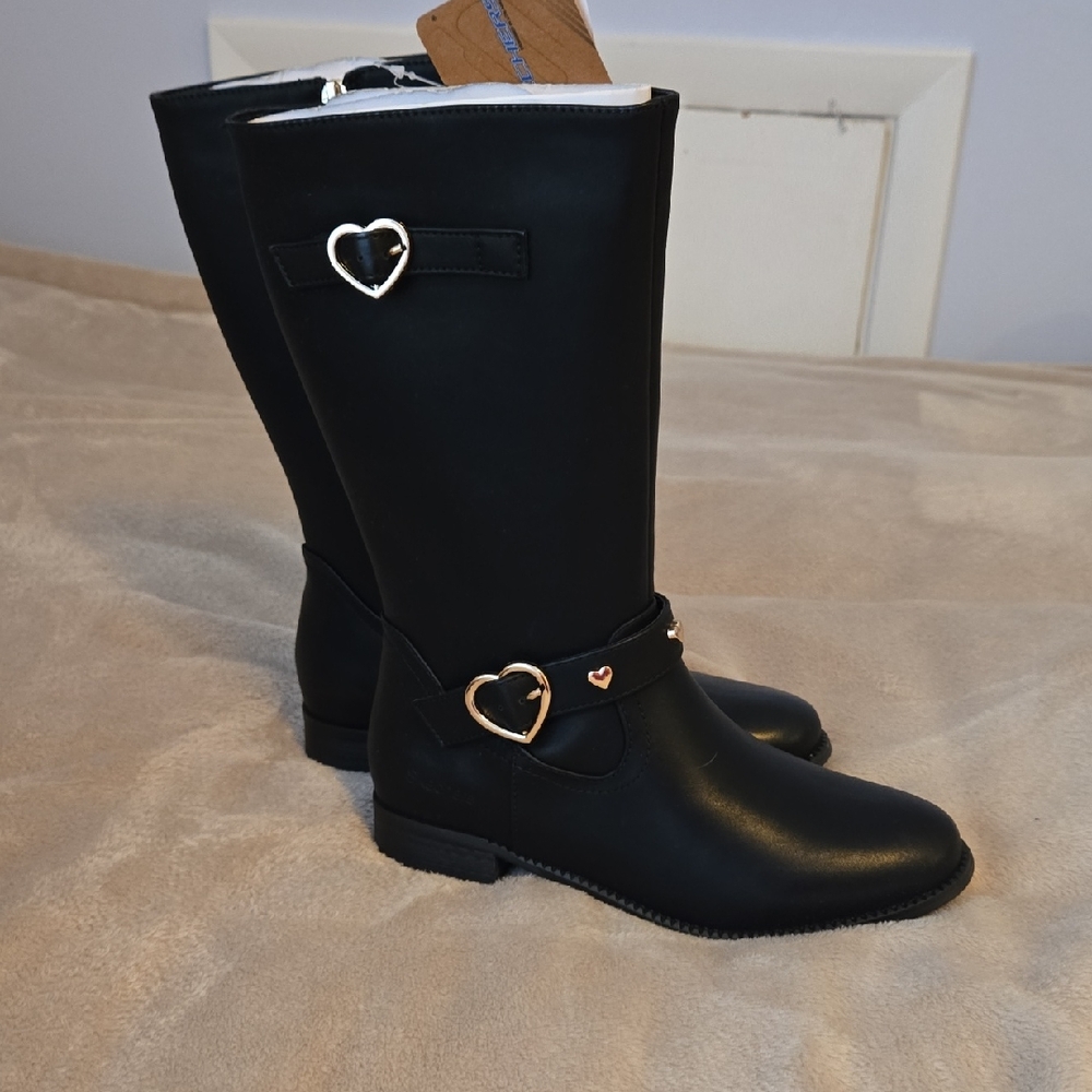 Skechers Girls Boots with Heart Accents Sz 4